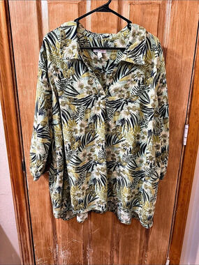 d&co. Floral Blouse in Green & Blue Size 4X Like New